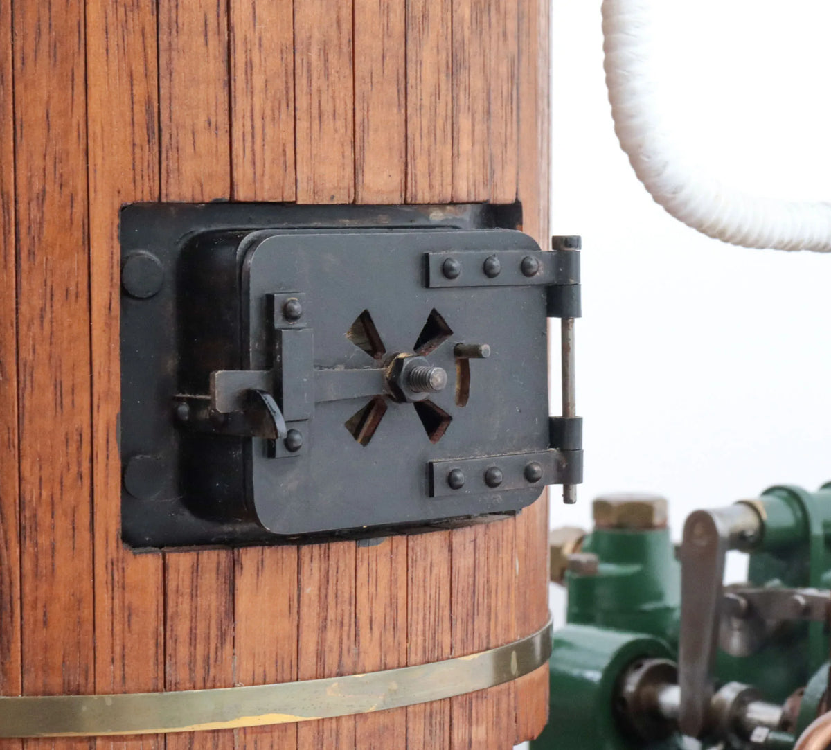 Steam plant with vertical engine and duplex pump