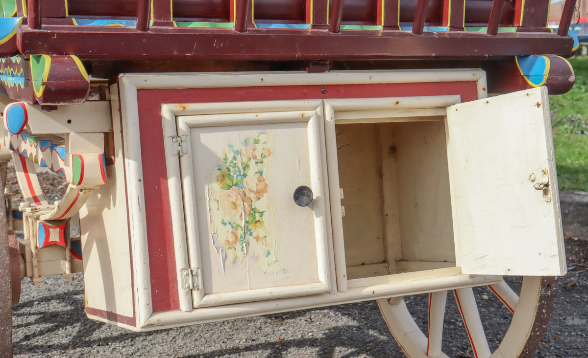 Travellers' caravan