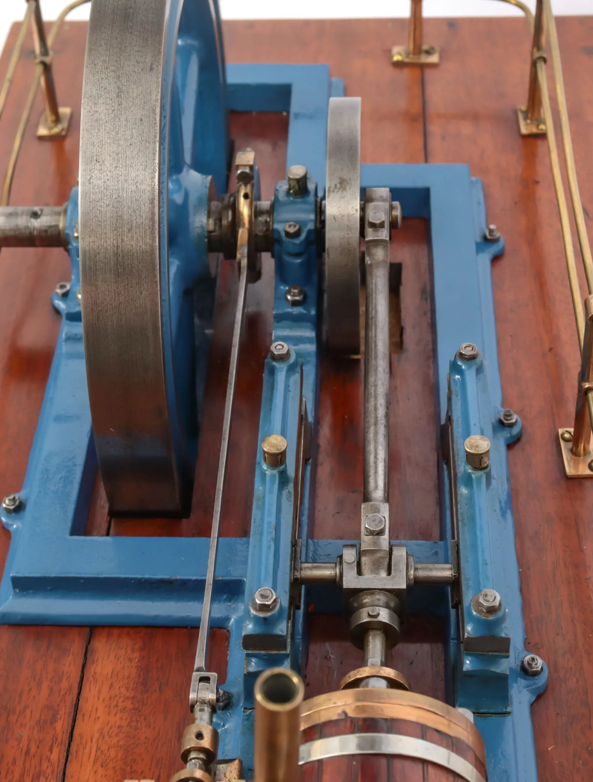 Horizontal mill engine in glass case