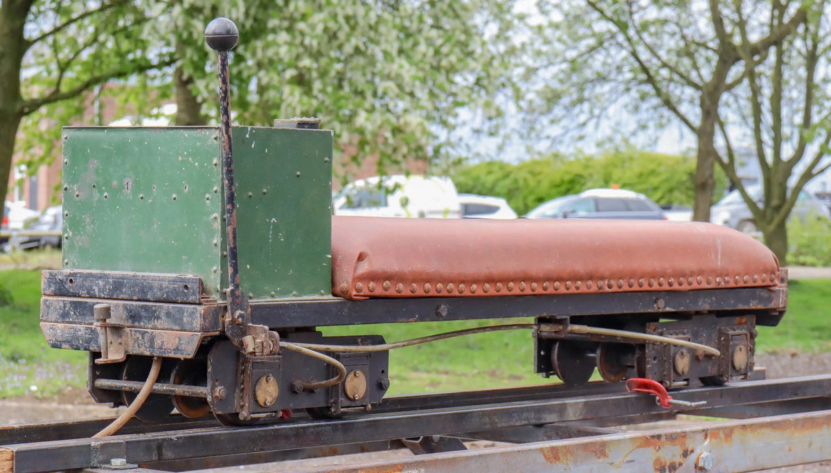 5 inch gauge braked raised level driving truck