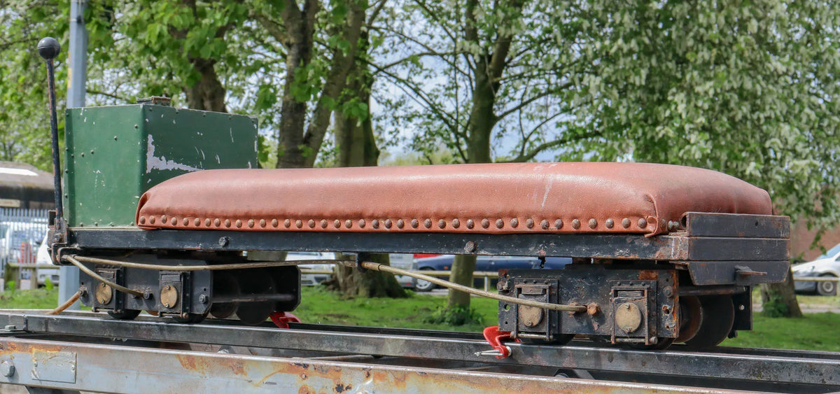 5 inch gauge braked raised level driving truck