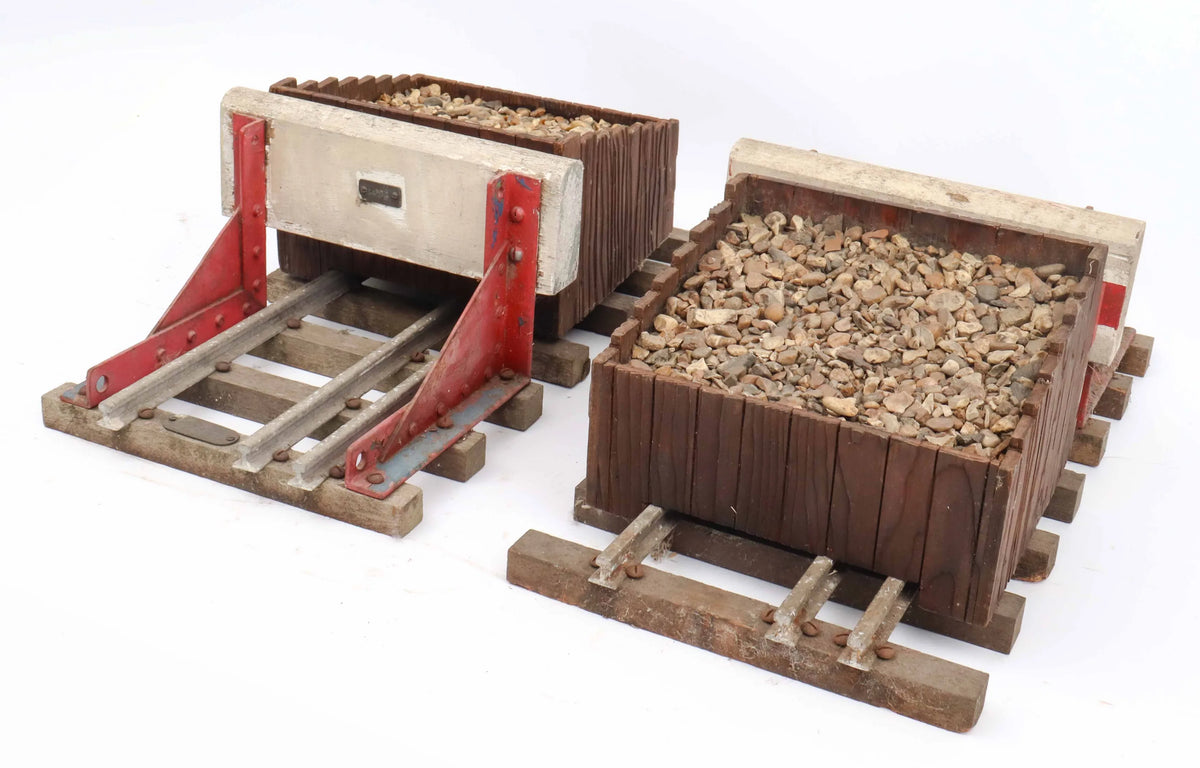 Two pairs 5 inch gauge buffer stops