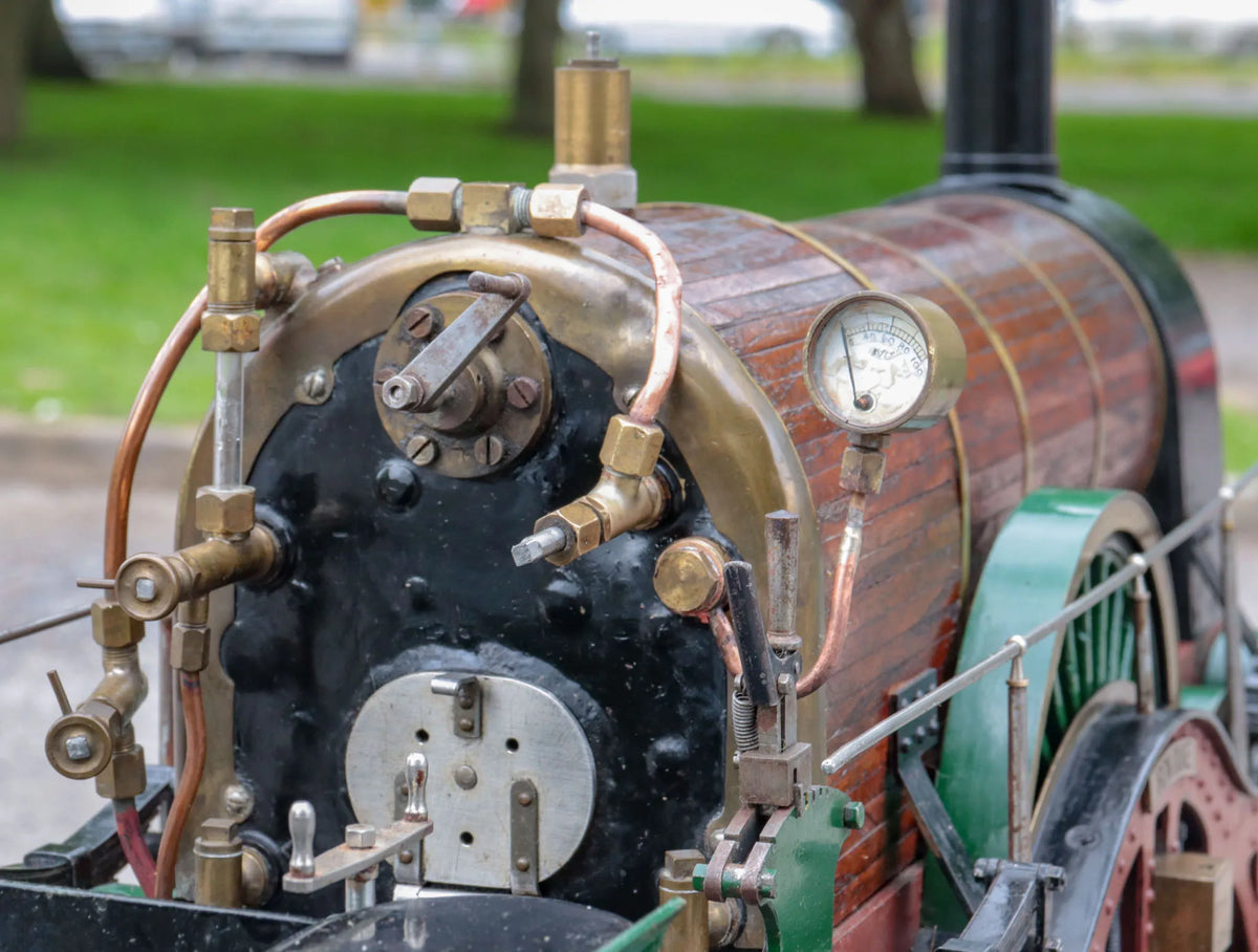 5 inch broad gauge GWR 4-2-2 ''Iron Duke''