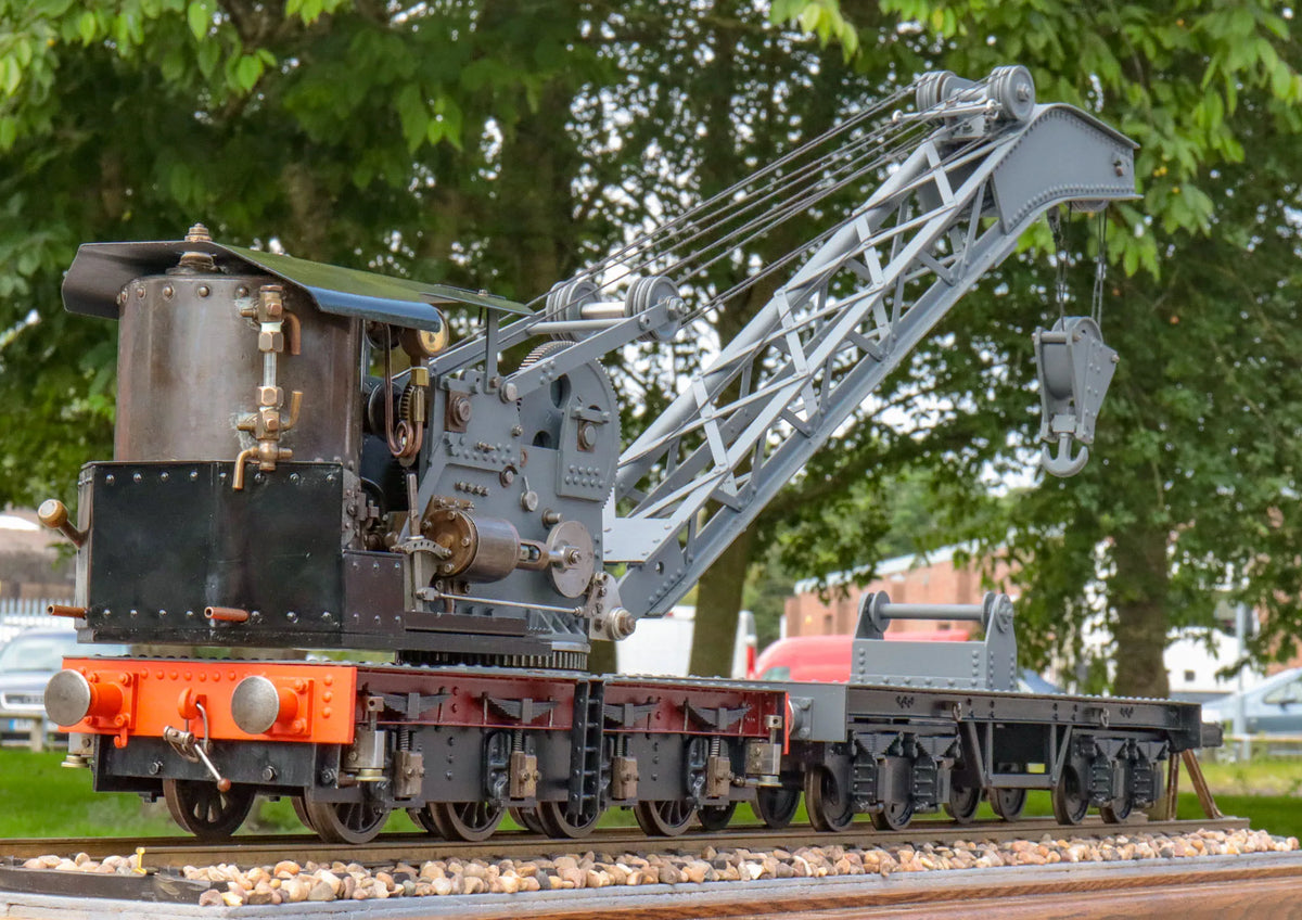 2 1/2 inch gauge steam crane with match truck