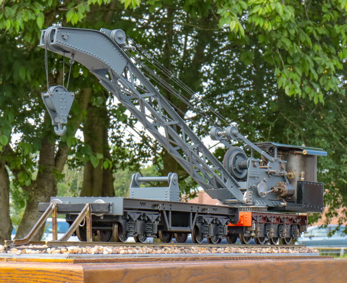 2 1/2 inch gauge steam crane with match truck
