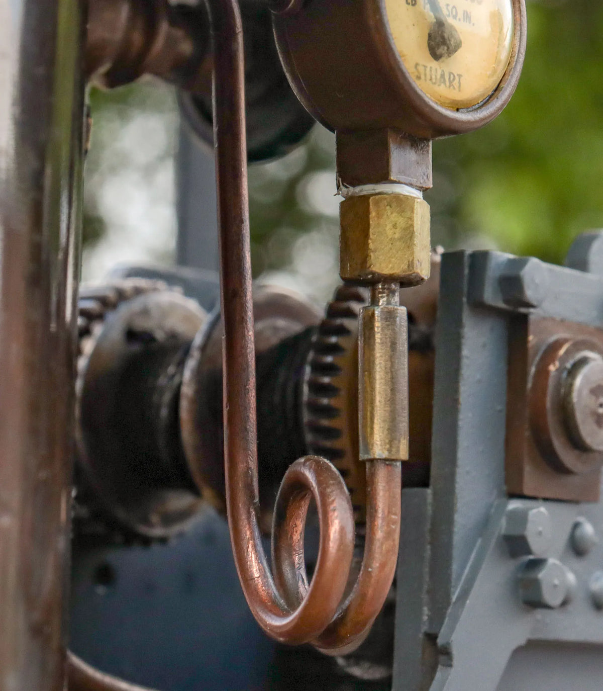 2 1/2 inch gauge steam crane with match truck