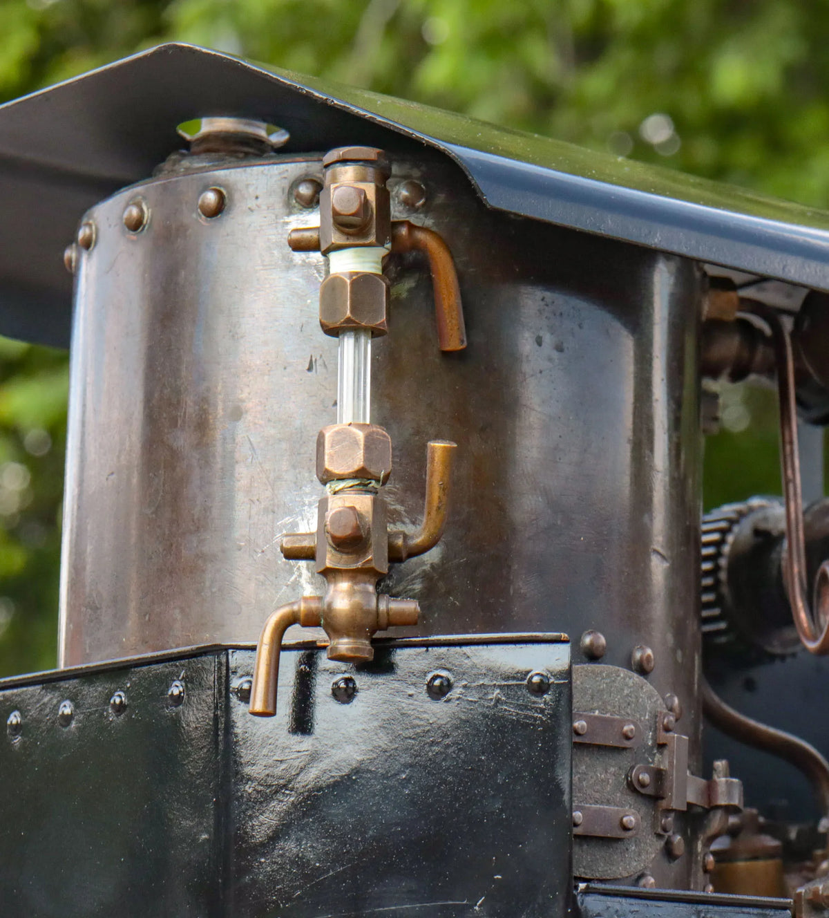 2 1/2 inch gauge steam crane with match truck
