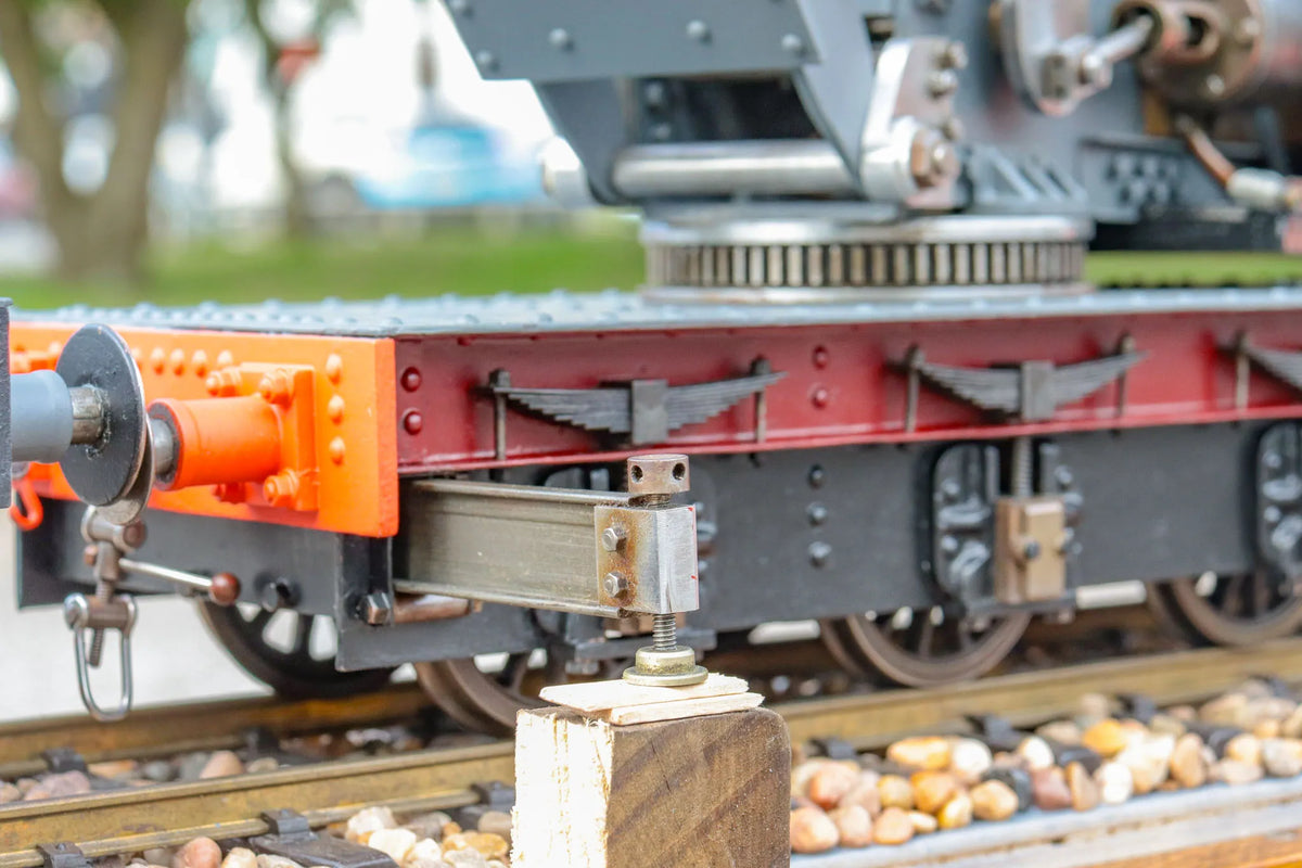 2 1/2 inch gauge steam crane with match truck