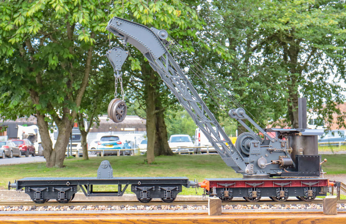 2 1/2 inch gauge steam crane with match truck