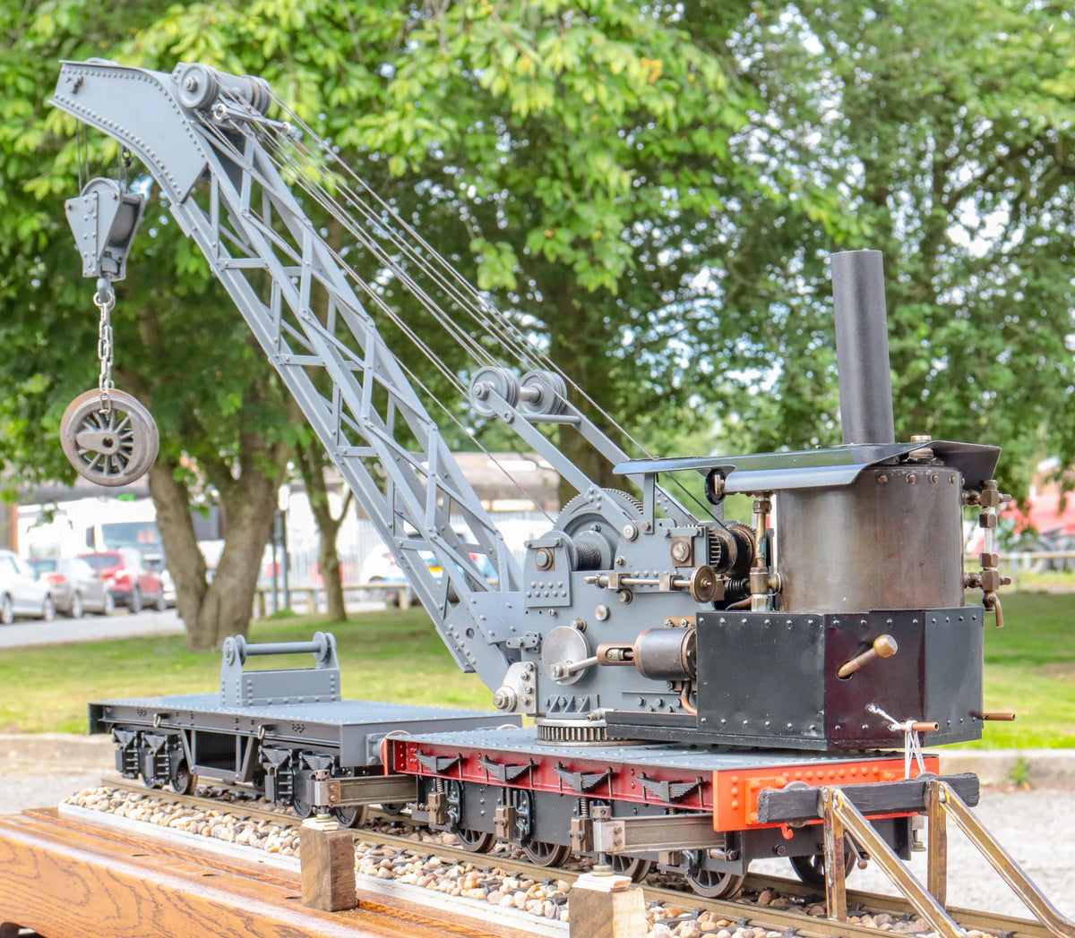 2 1/2 inch gauge steam crane with match truck