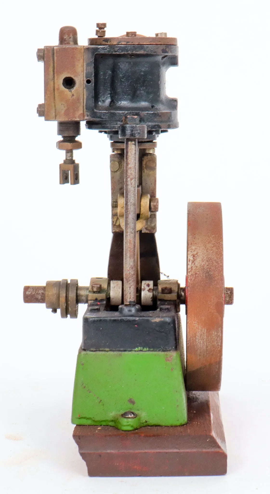 Pre-war Stuart 10V vertical engine