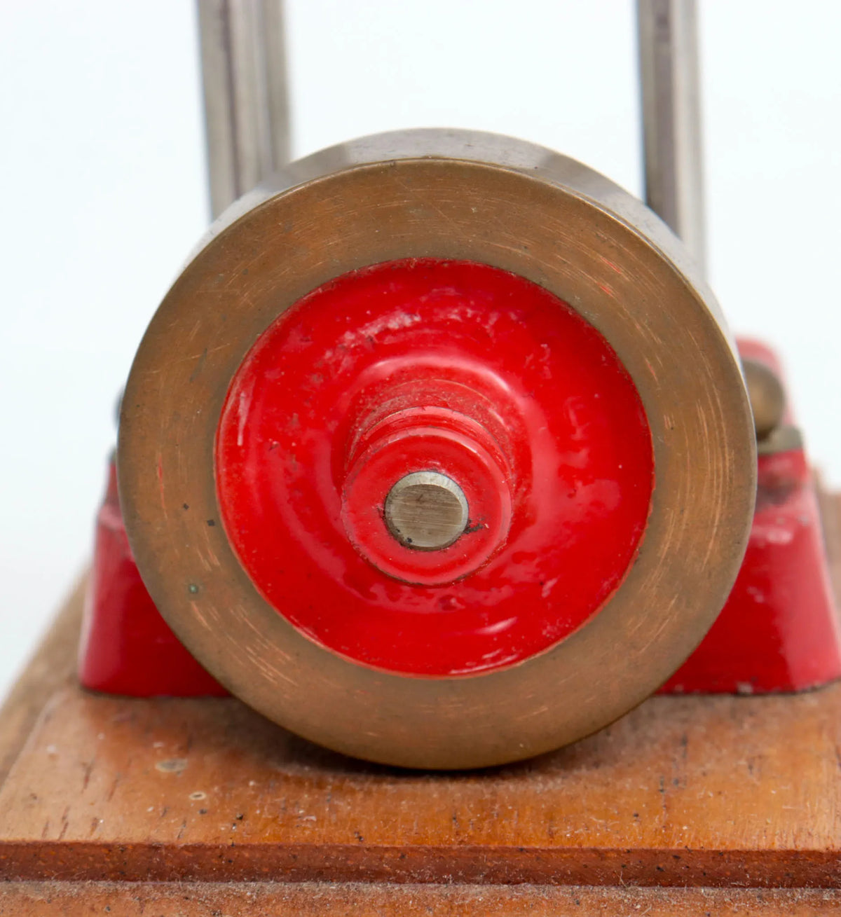 Freelance four pillar vertical engine