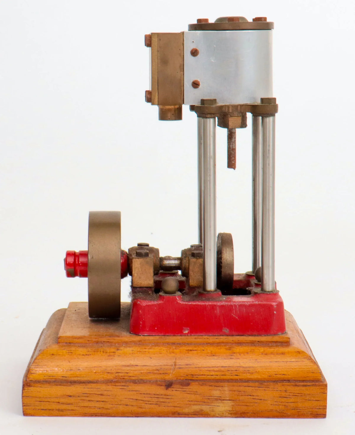Freelance four pillar vertical engine