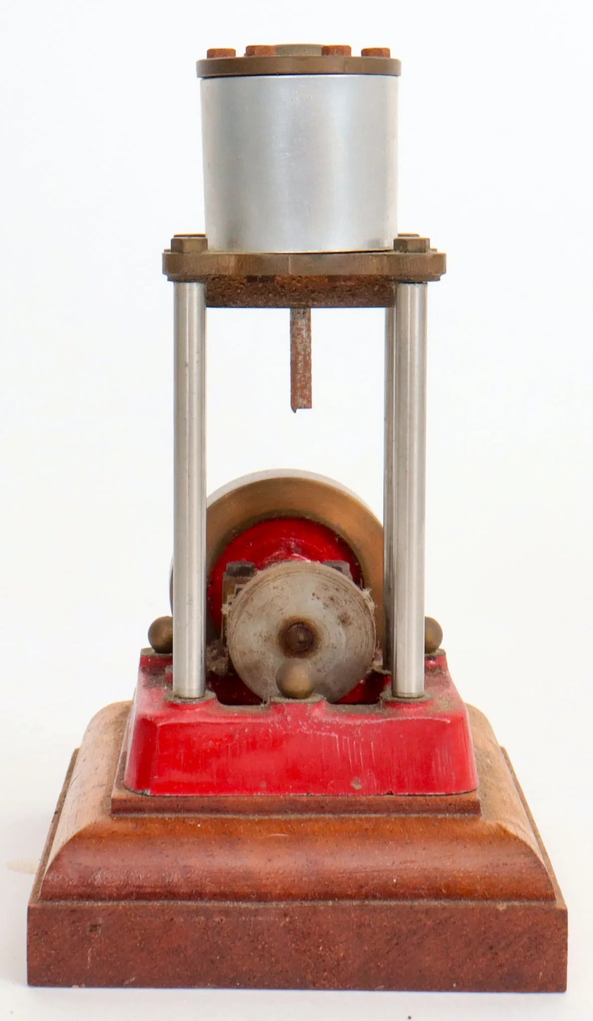 Freelance four pillar vertical engine