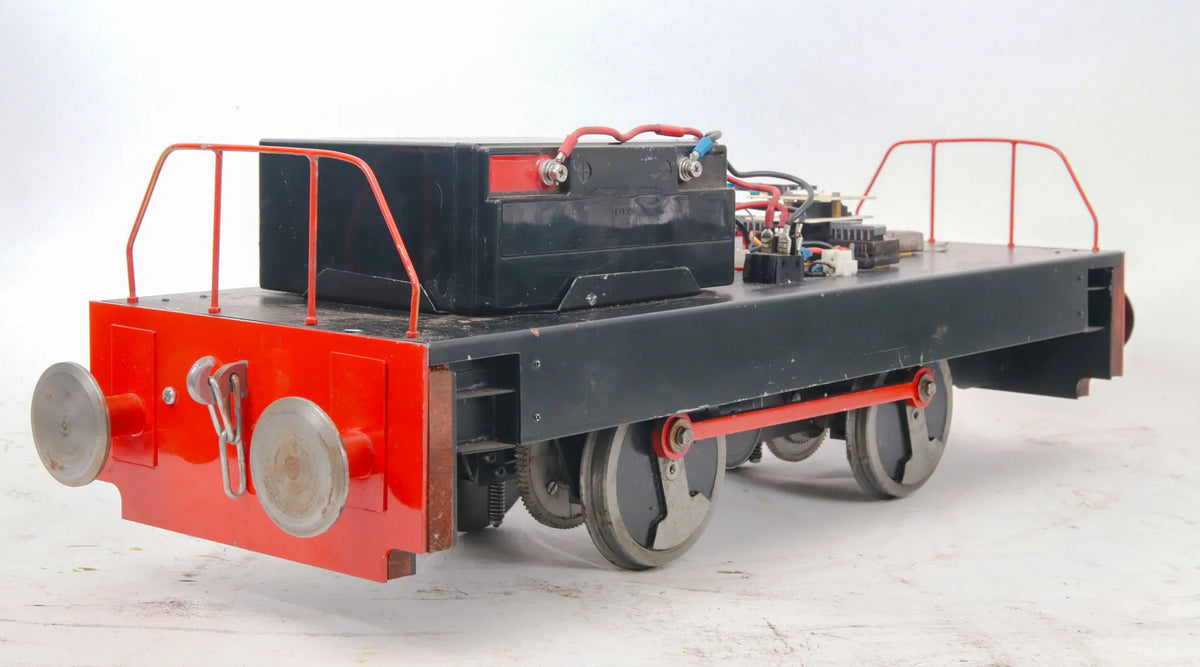 5 inch gauge freelance battery-electric shunter
