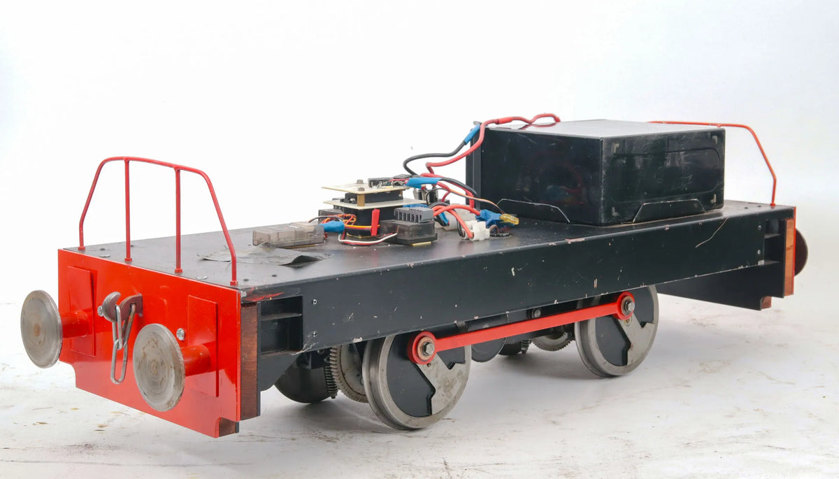5 inch gauge freelance battery-electric shunter
