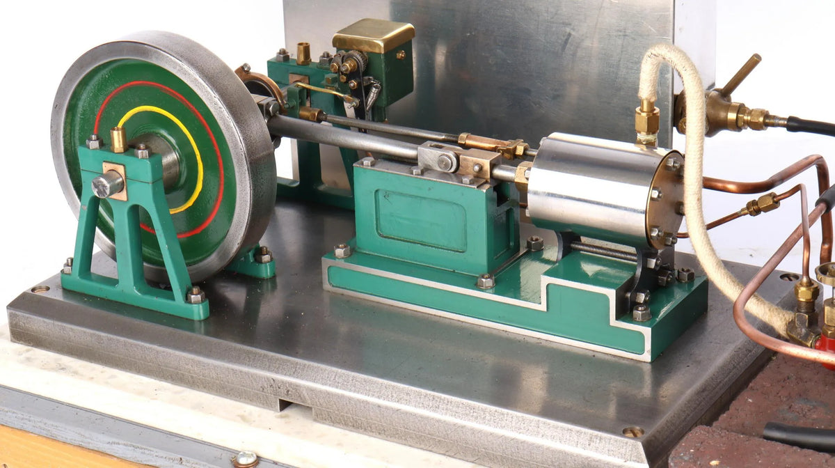Small steam plant with horizontal engine