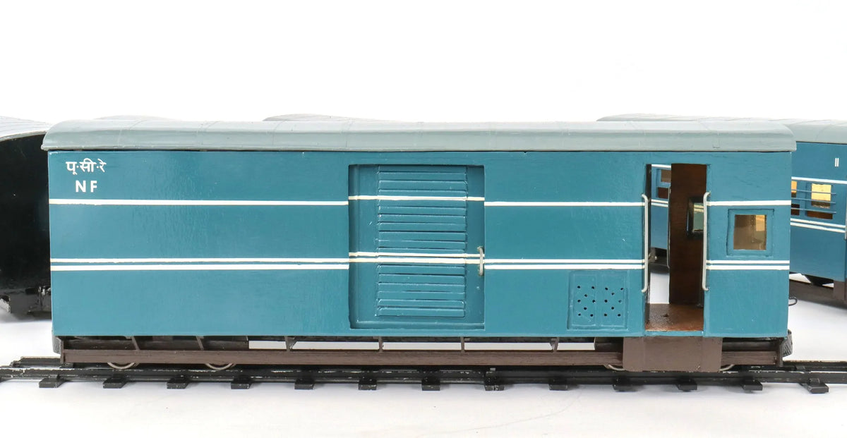 Five 32mm narrow gauge Darjeeling & Himalayan Railway coaches