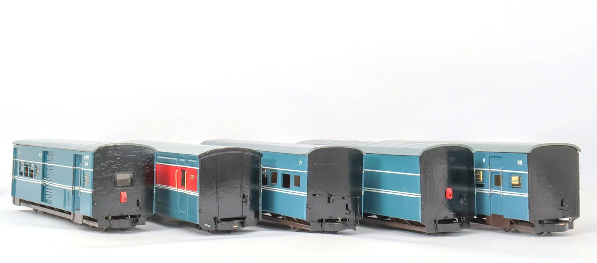 Five 32mm narrow gauge Darjeeling & Himalayan Railway coaches