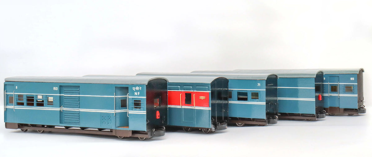Five 32mm narrow gauge Darjeeling & Himalayan Railway coaches