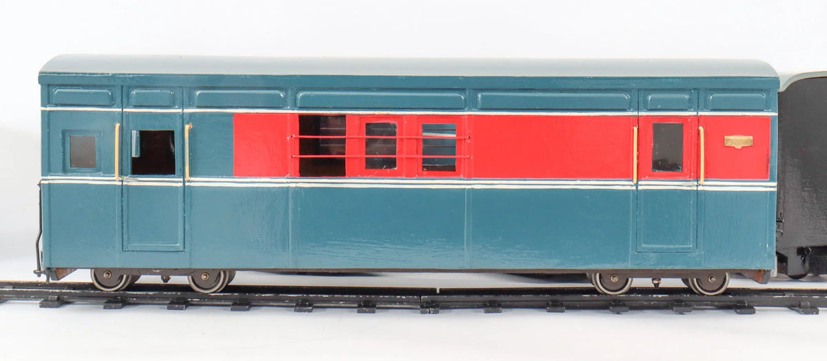 Five 32mm narrow gauge Darjeeling & Himalayan Railway coaches