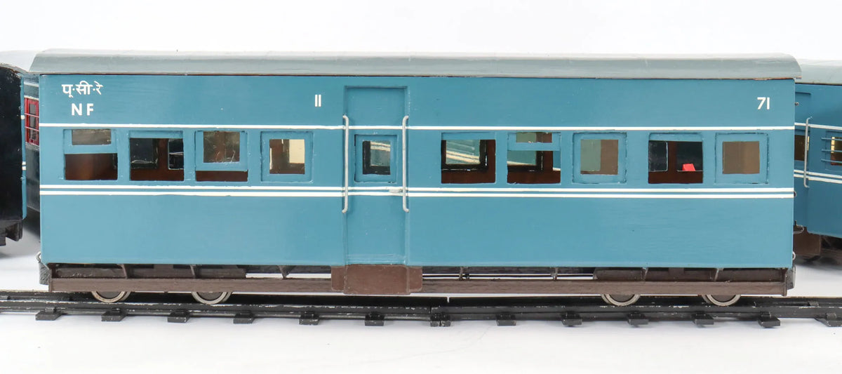 Five 32mm narrow gauge Darjeeling & Himalayan Railway coaches
