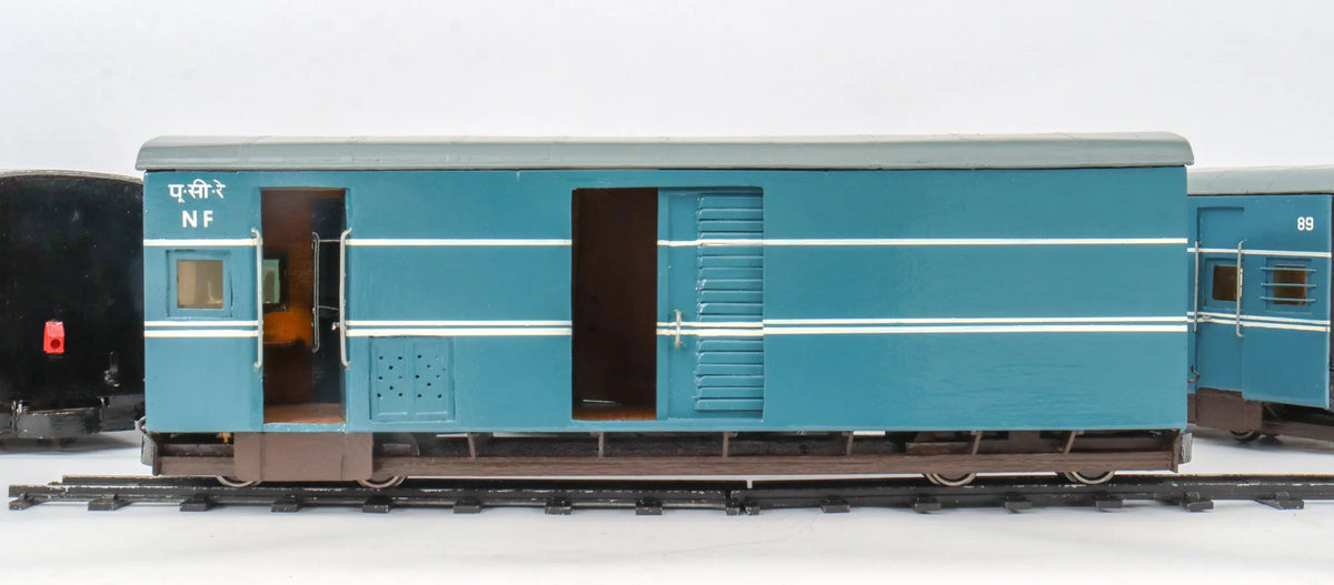 Five 32mm narrow gauge Darjeeling & Himalayan Railway coaches