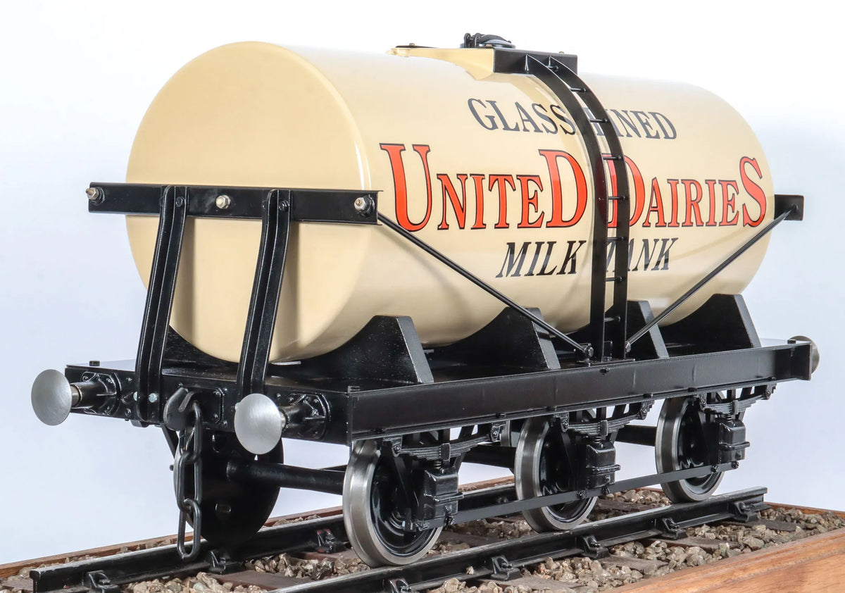 5 inch gauge 6-wheeled "United Dairies" tanker wagon