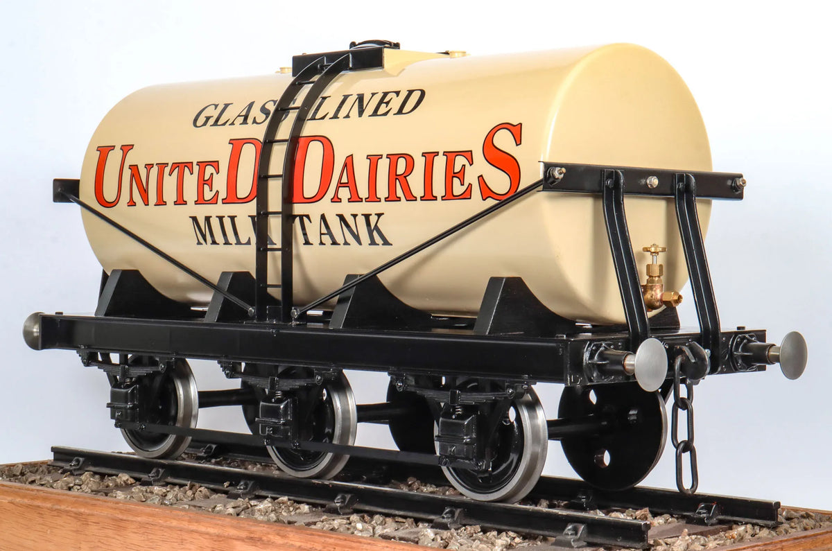 5 inch gauge 6-wheeled "United Dairies" tanker wagon