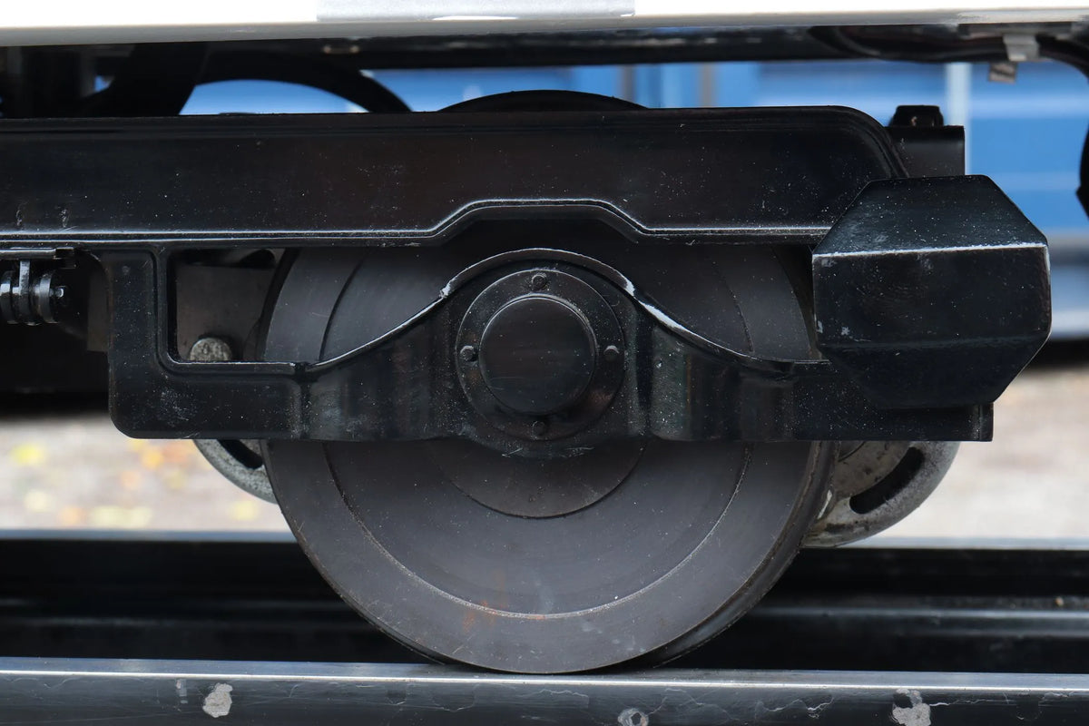 5 inch gauge Class 73 battery electric
