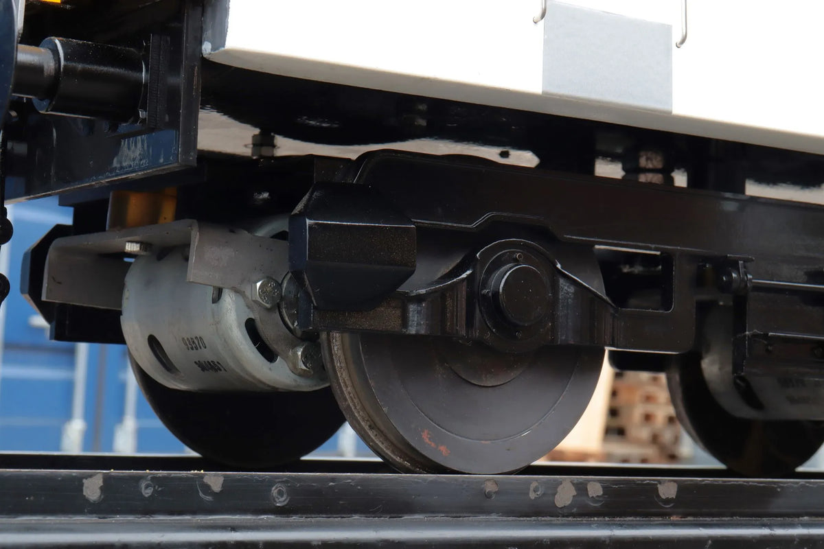 5 inch gauge Class 73 battery electric