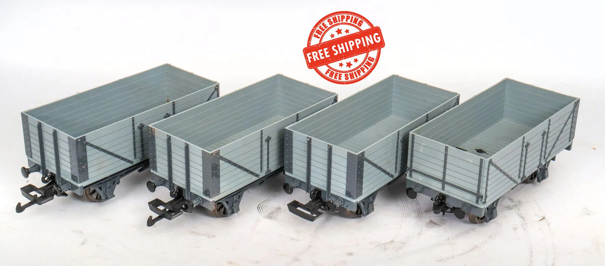 Four Bachmann 'Thomas and Friends' Wagons