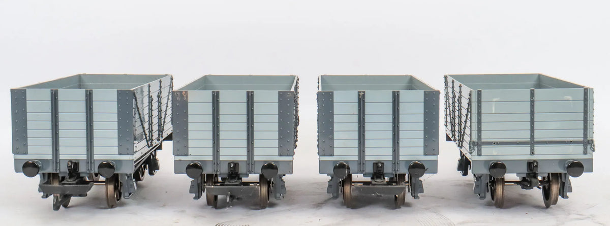 Four Bachmann 'Thomas and Friends' Wagons