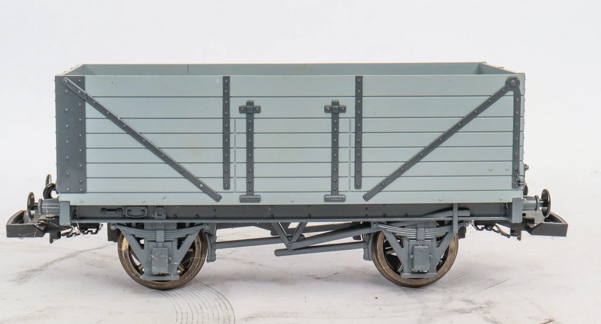 Four Bachmann 'Thomas and Friends' Wagons