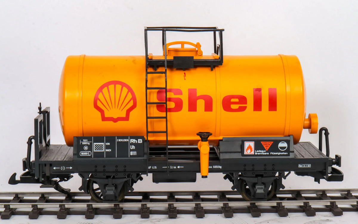 Pair of LGB Shell oil tanker wagons