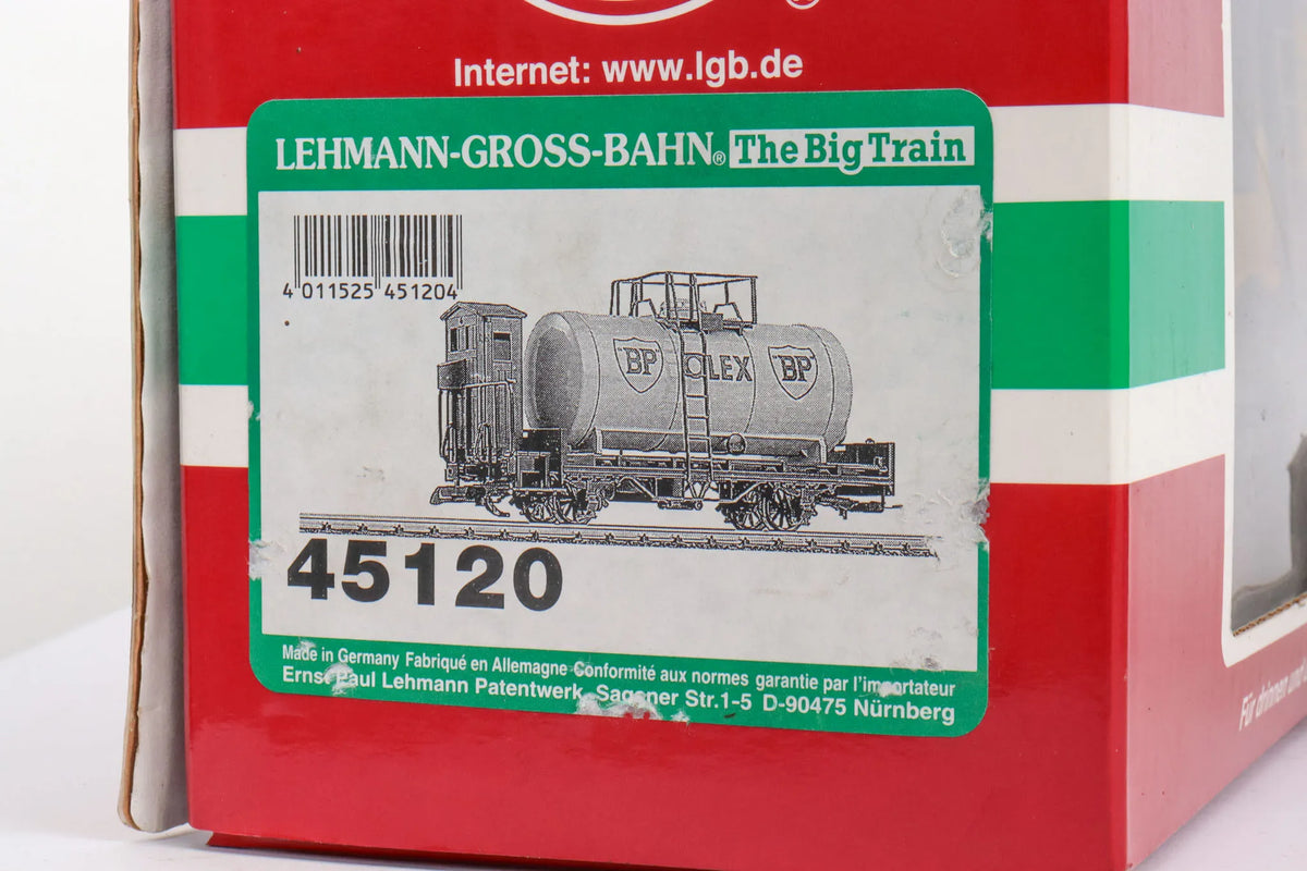 Pair of LGB BP oil tanker wagons