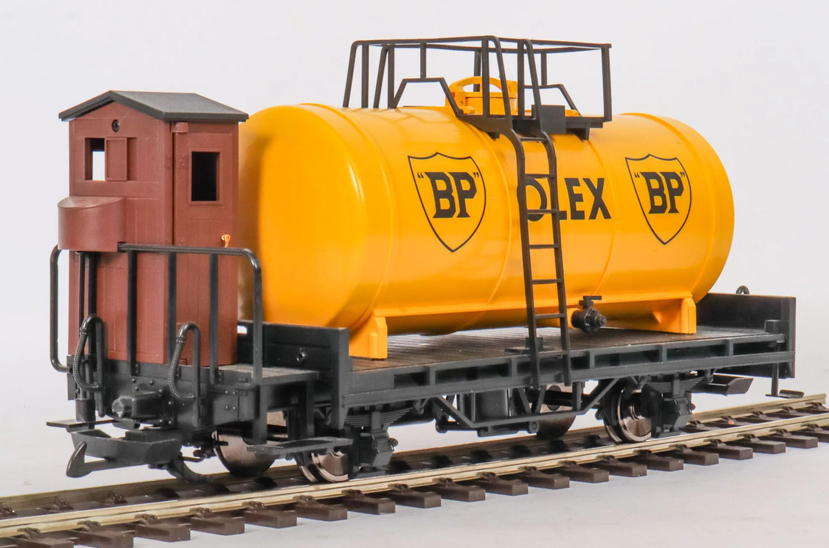 Pair of LGB BP oil tanker wagons