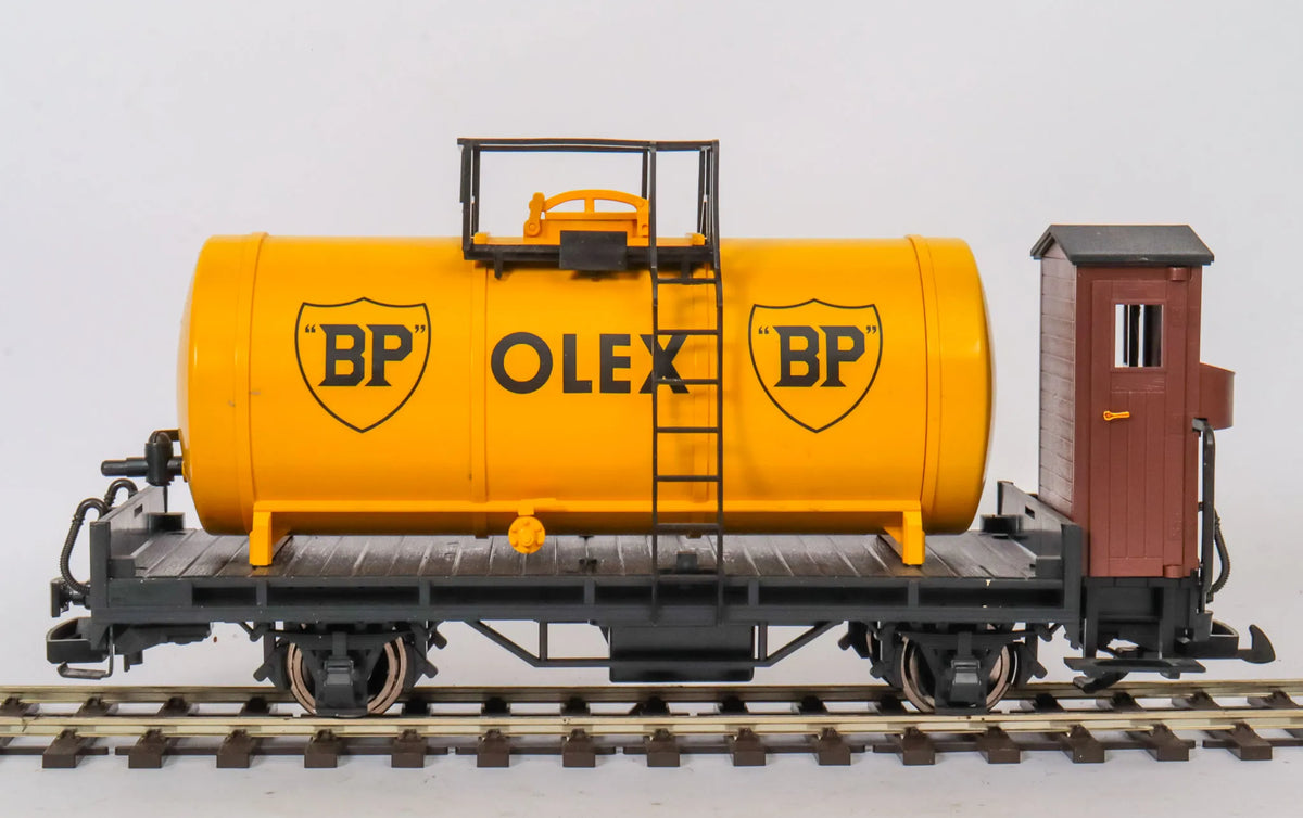 Pair of LGB BP oil tanker wagons