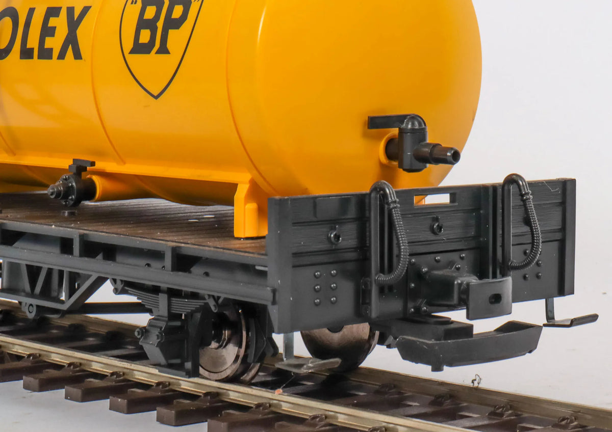 Pair of LGB BP oil tanker wagons