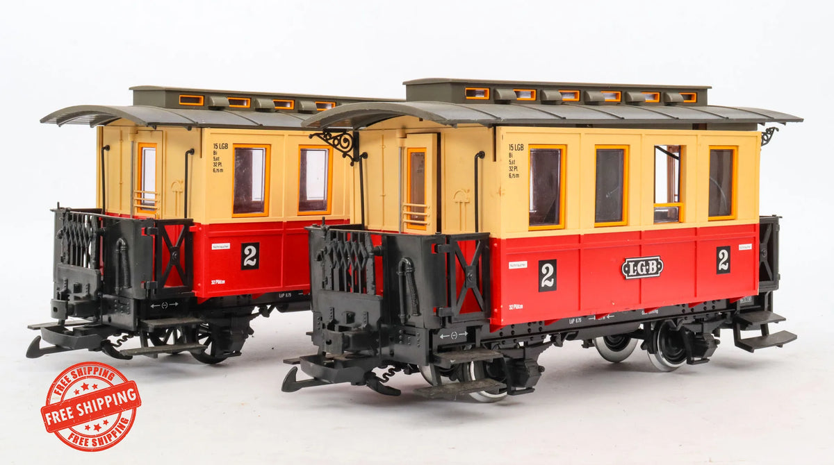 Pair of LGB 3011 2nd class cars