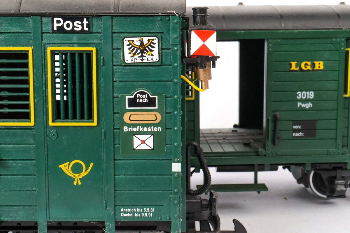 Pair of LGB 3019 Postal cars