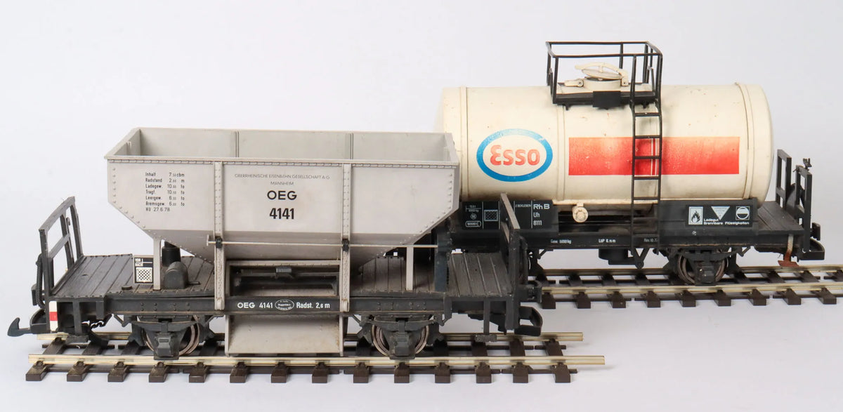 Pair of 45mm gauge wagons