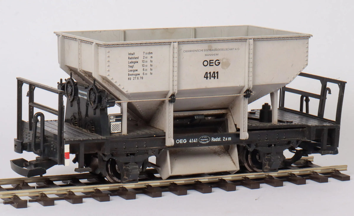 Pair of 45mm gauge wagons