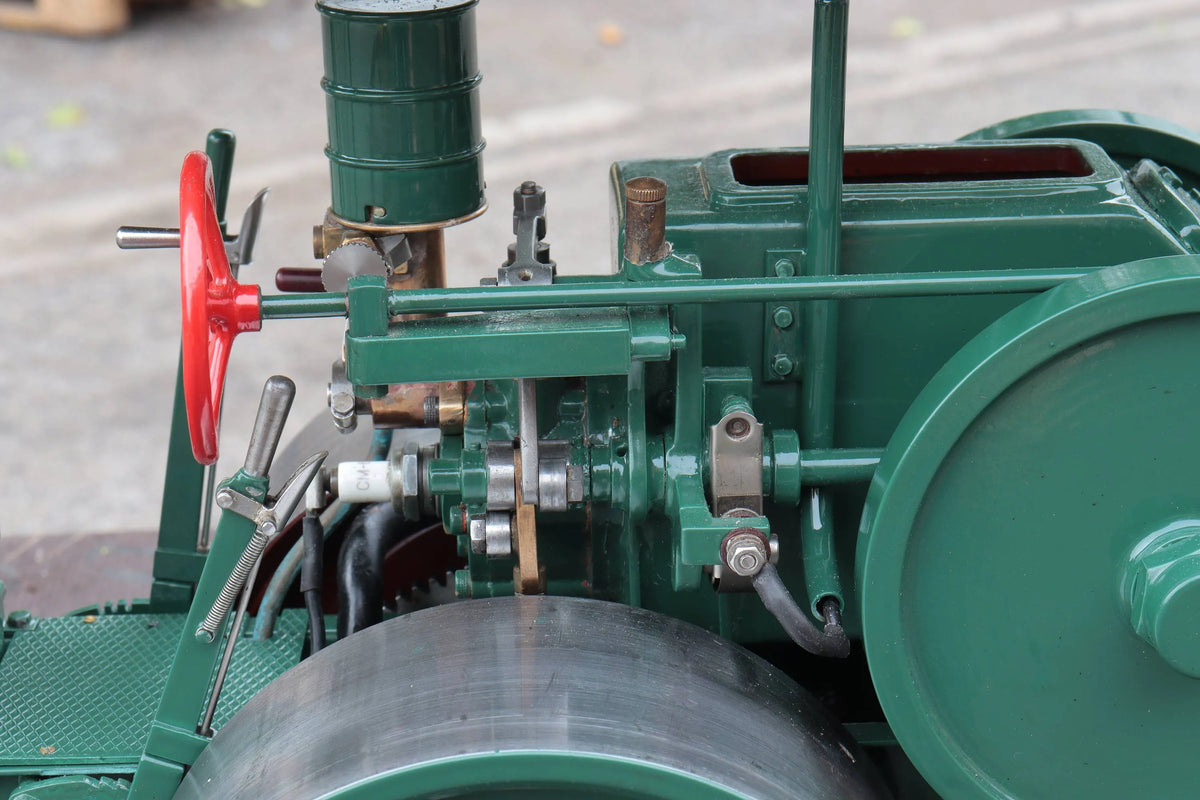 1 1/2 inch scale Aveling DX roller