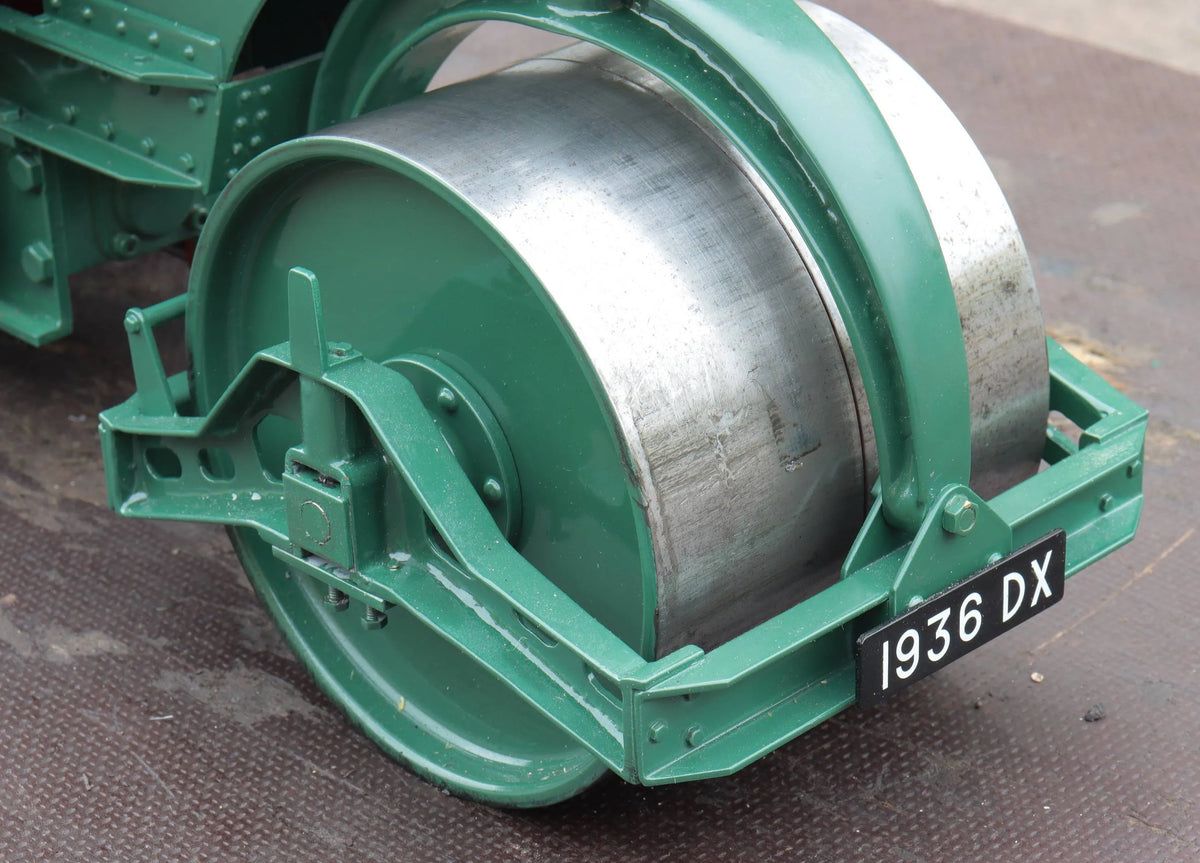 1 1/2 inch scale Aveling DX roller
