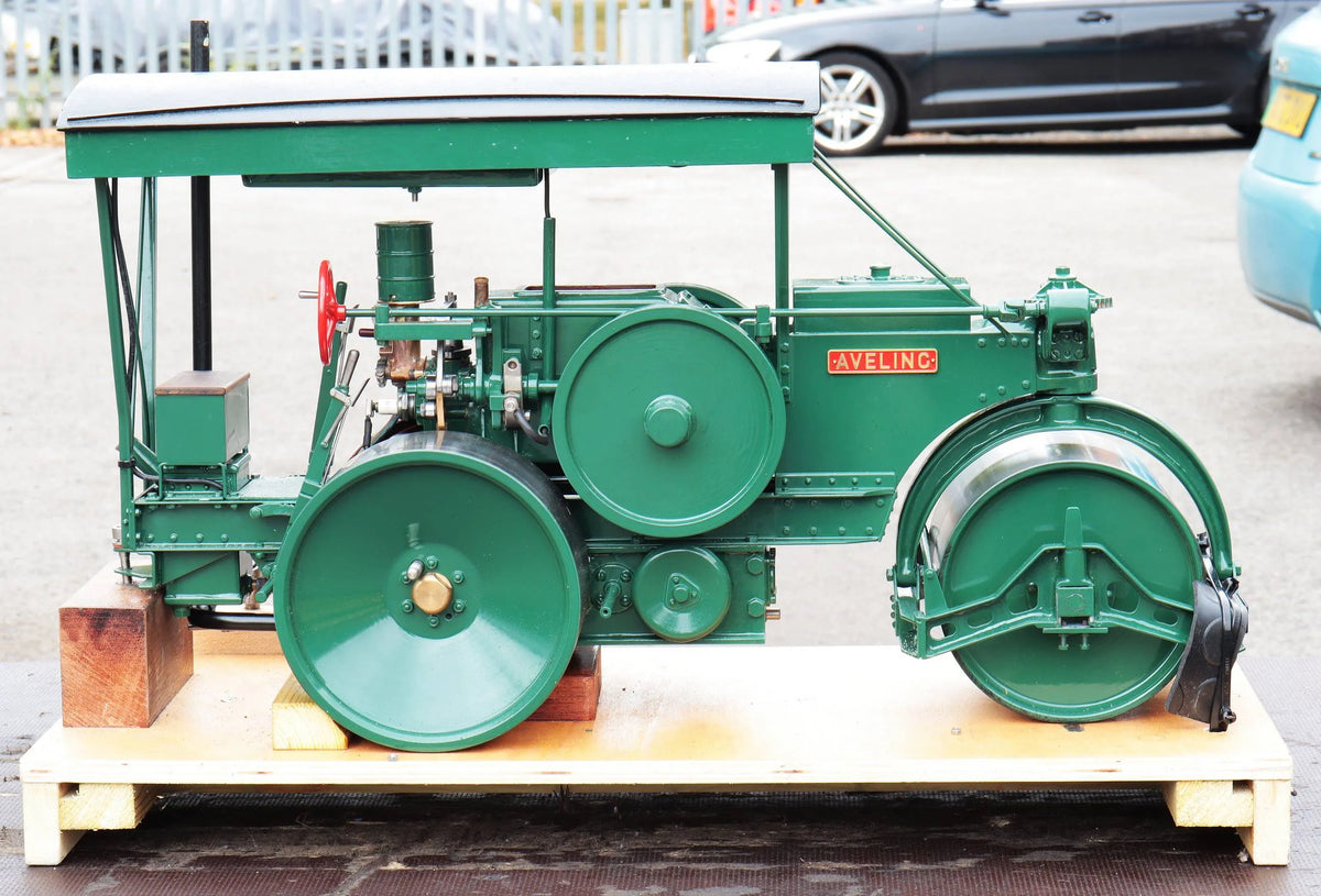 1 1/2 inch scale Aveling DX roller