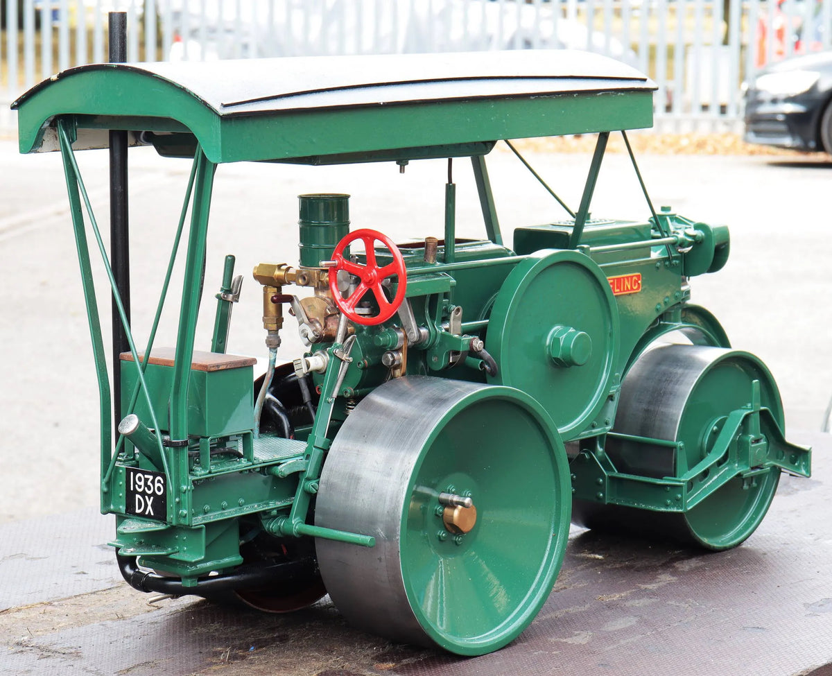 1 1/2 inch scale Aveling DX roller