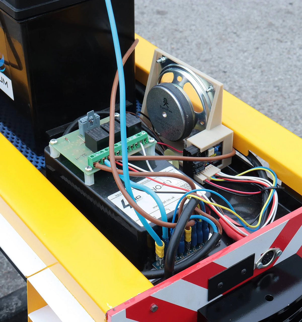 5 inch narrow gauge Baldwin battery-electric