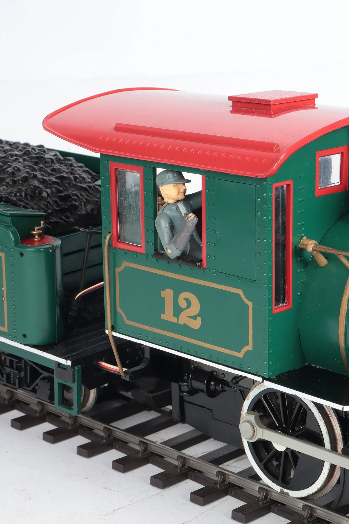 Bachmann Big Hauler ''Chattanooga'' 4-6-0 and coaches