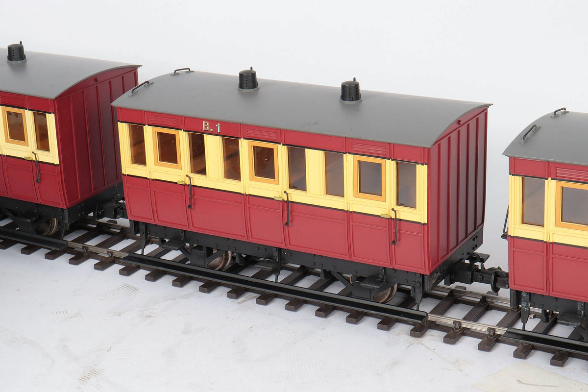 Rake of six 45mm gauge Isle of Man coaches